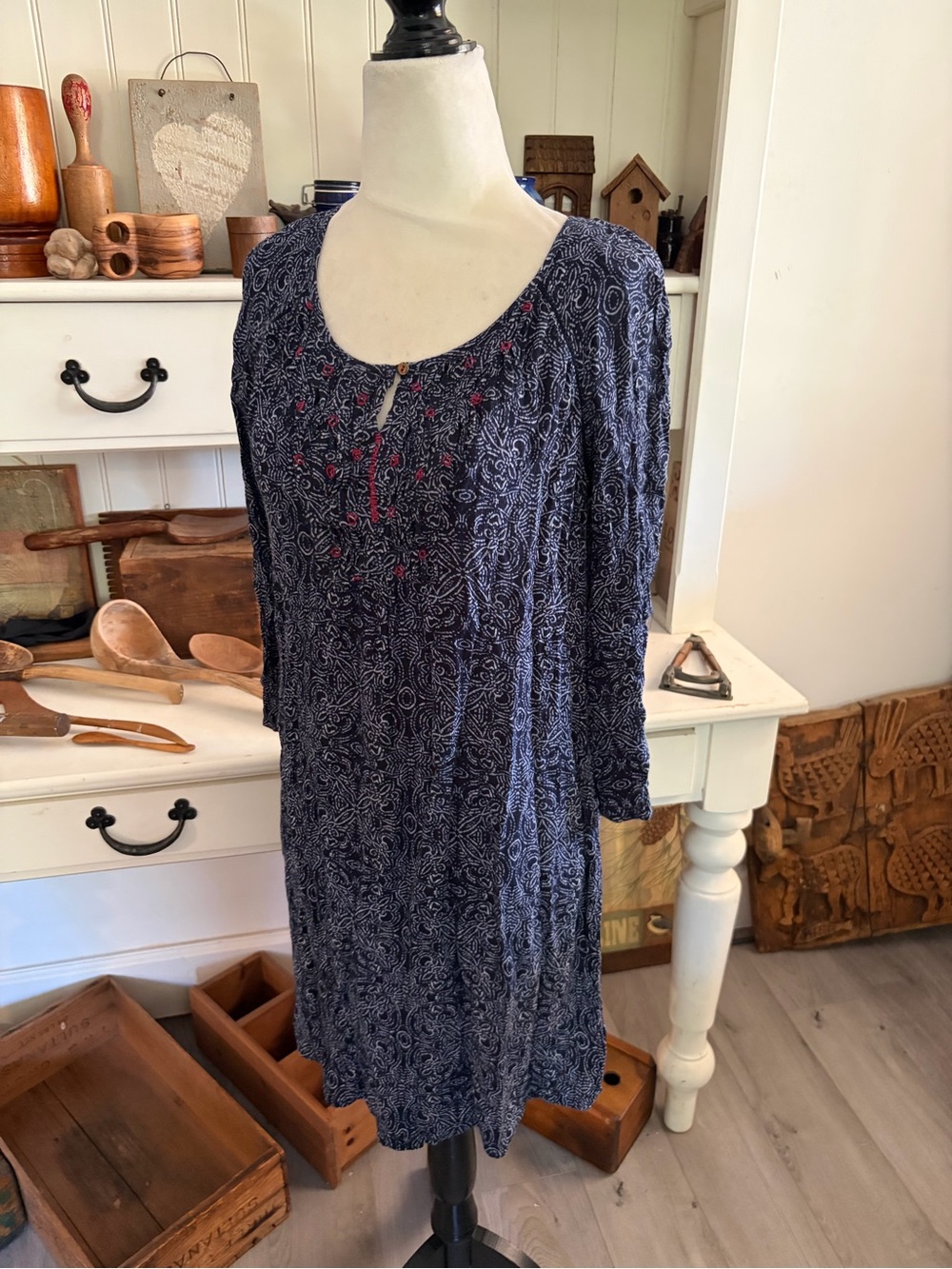 Velvet by Graham & Spencer Women’s Navy Patterned Long-Sleeve Dress